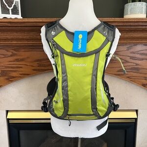 Anmeilu Green Gray Lightweight Hydration‎ Backpack NEW